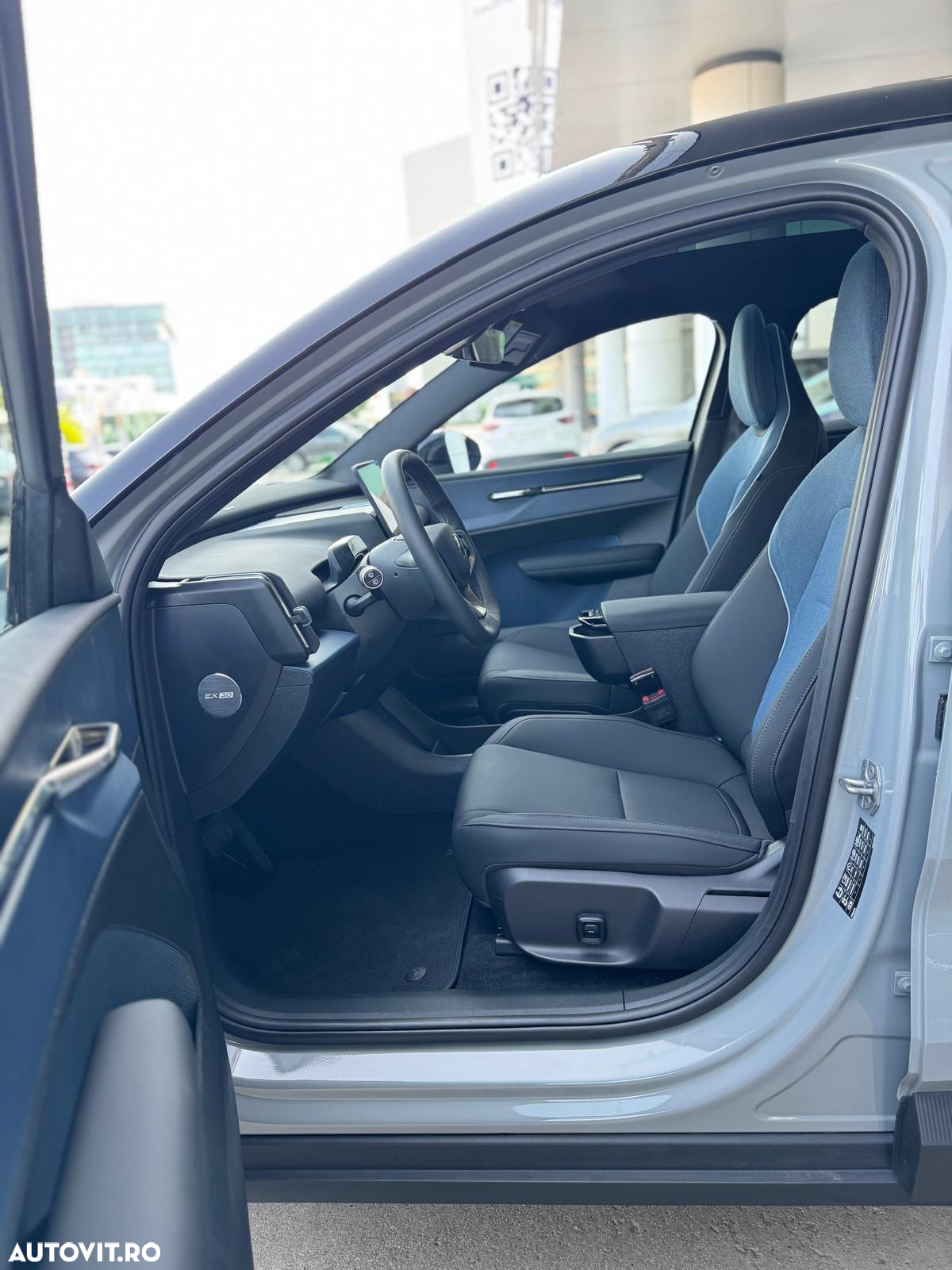 Volvo EX30 Twin Motor Performance AWD Ultra - 27