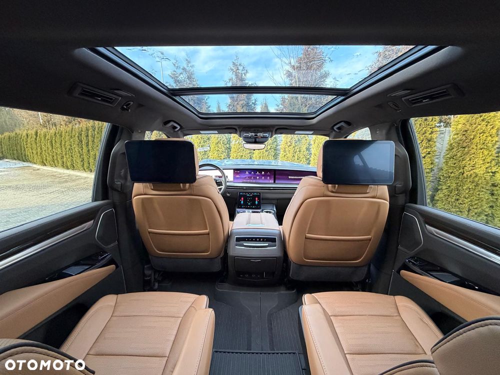 Cadillac Escalade - 12