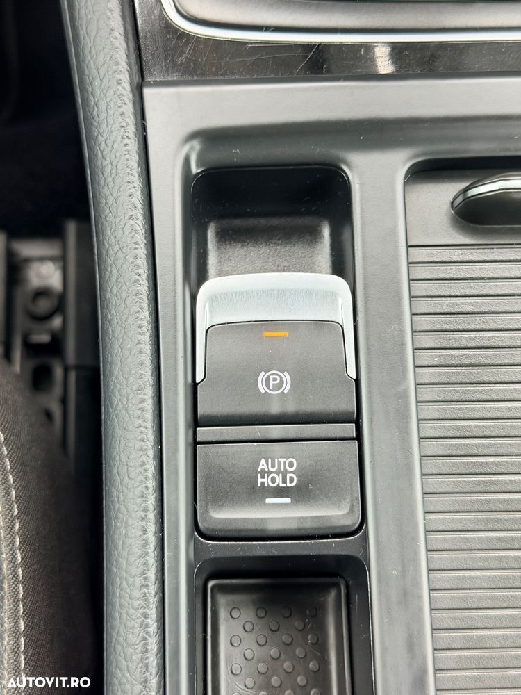 Volkswagen Golf 1.6 TDI BlueMotion Technology Trendline - 26