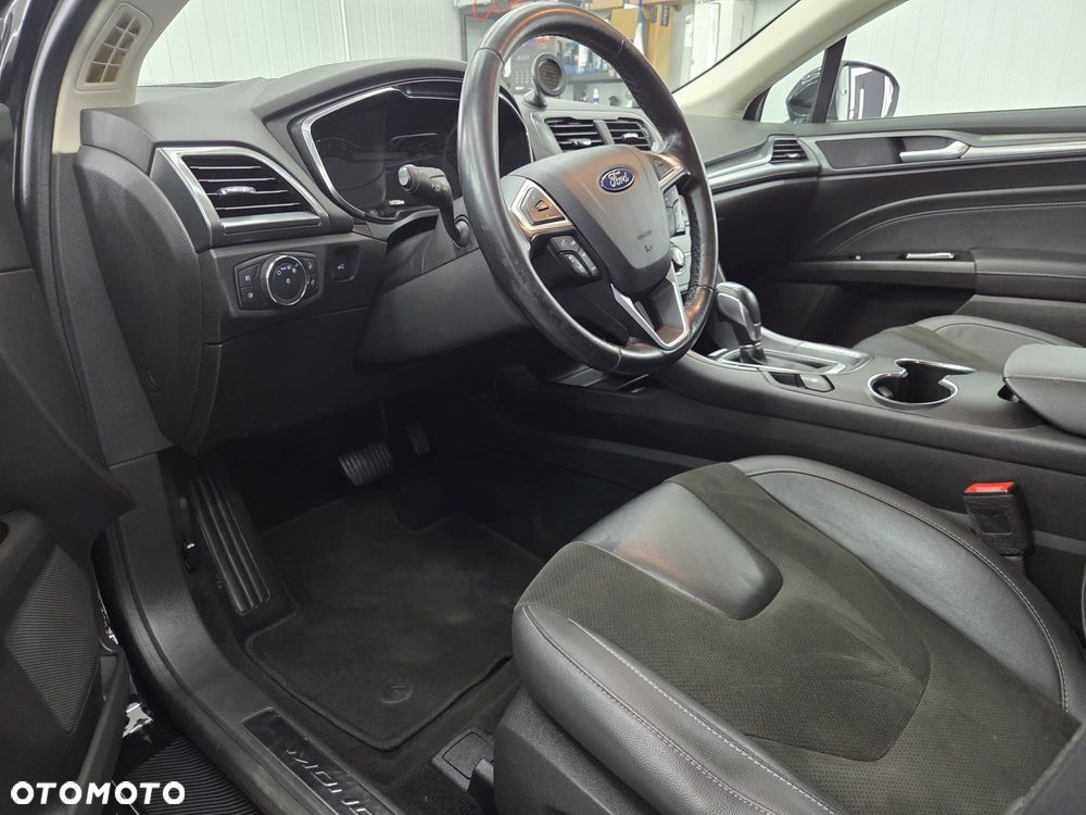Ford Mondeo 2.0 TDCi Titanium PowerShift - 12