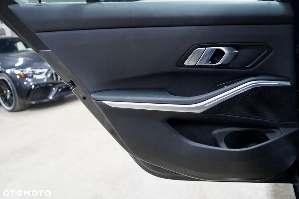 BMW Seria 3 - 14