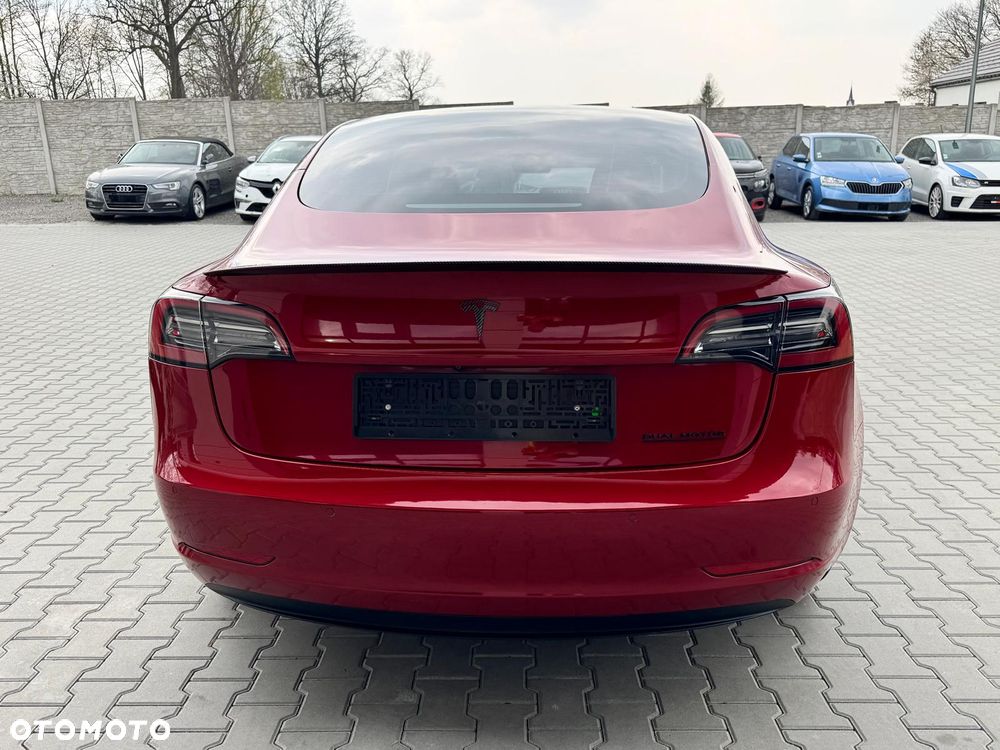 Tesla Model 3 - 10