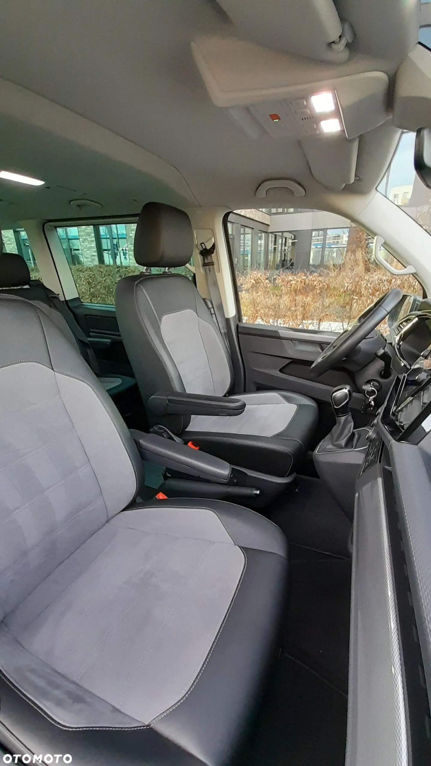 Volkswagen Multivan 6.1 2.0 TDI L1 Highline 4Motion DSG - 17