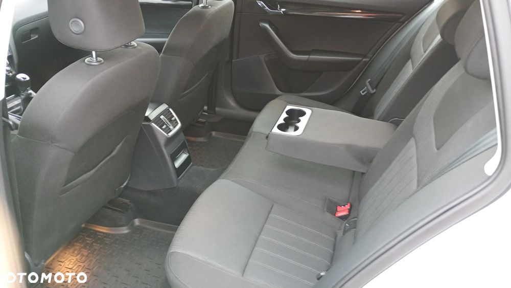 Skoda Octavia 1.5 TSI ACT Style - 14