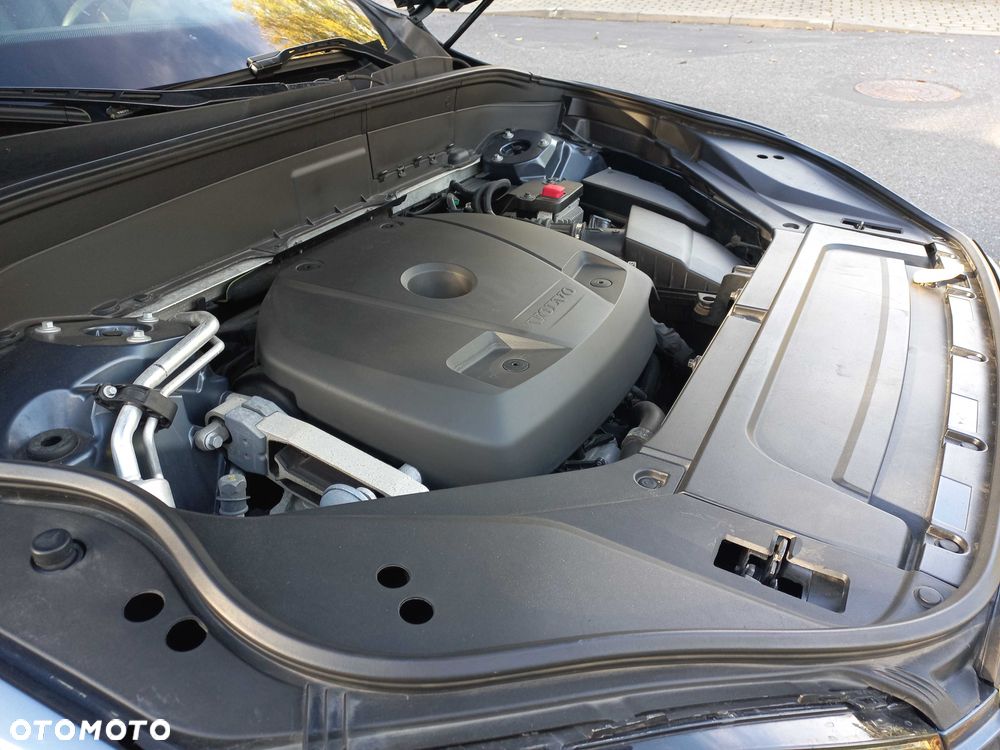 Volvo XC 90 - 7
