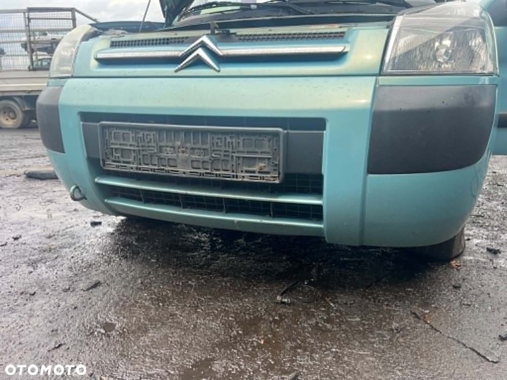 Zderzak przedni Citroen Berlingo 1 I z grillem !! Kompletny !!
