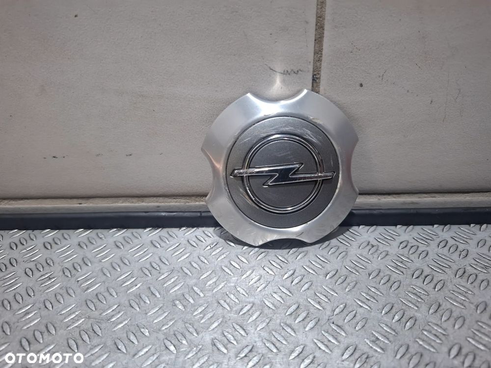 Dekielek oryginał Opel Corsa D 2008 rok nr 13153232 - 1