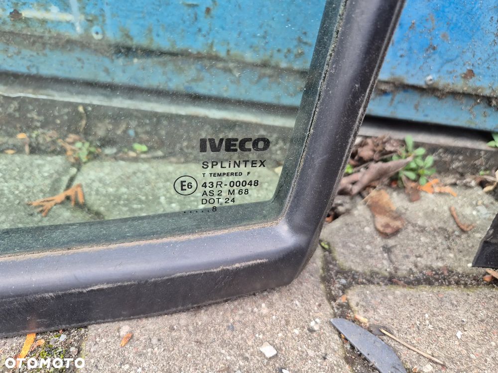 SZYBA TRÓJKĄT LEWA PRAWA IVECO DAILY III IV  01-13r. - 2