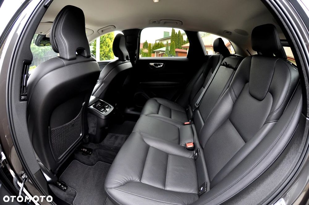 Volvo XC 60 B4 D AWD Geartronic Inscription - 21