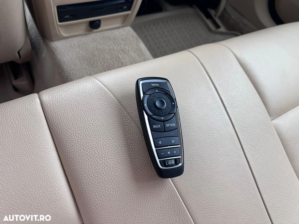 BMW Seria 5 525d xDrive Aut. Luxury Line - 19