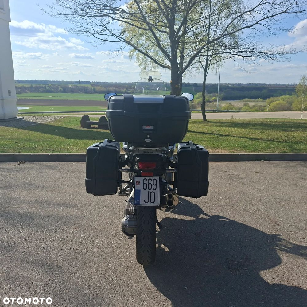 Honda VFR - 6