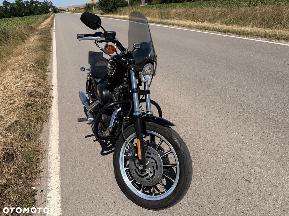 Harley-Davidson Sportster Roadster 883R - 2