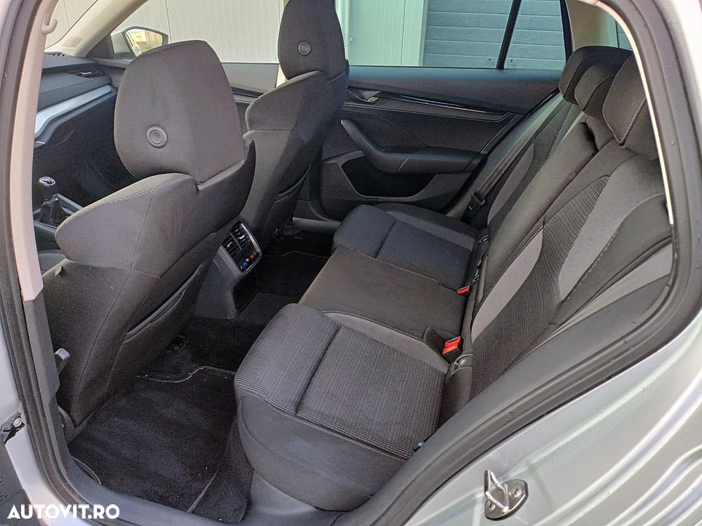 Skoda Octavia 2.0 TDI Active - 10