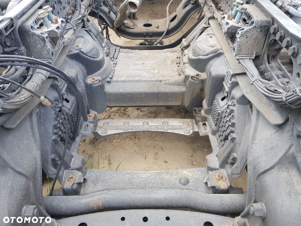 Osłona płyta pod silnik kpl Mercedes Actros MP4 Low Deck