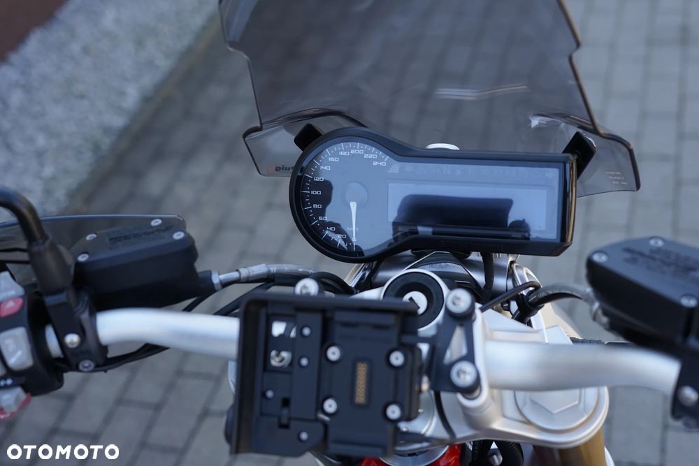 BMW R - 18