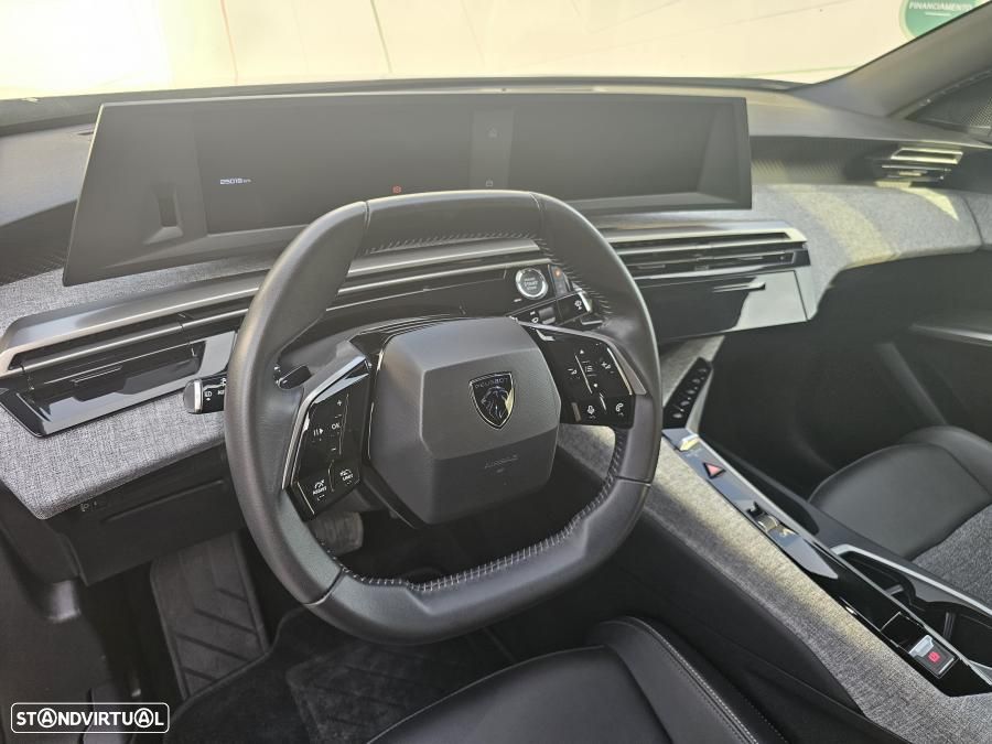 Peugeot 3008 1.2 Hybrid Allure e-DCS6 - 19