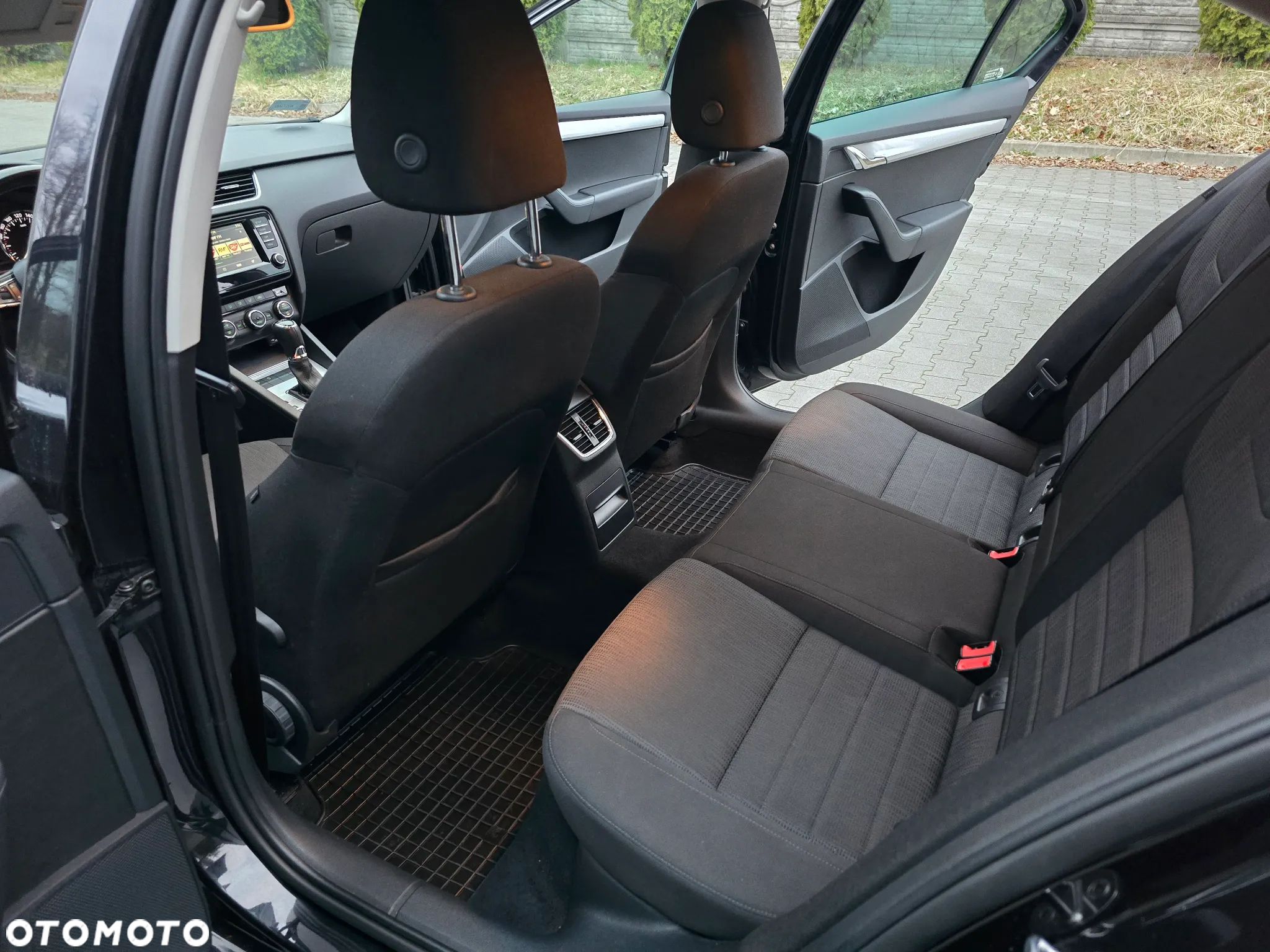 Skoda Octavia 2.0 TDI Elegance DSG - 5