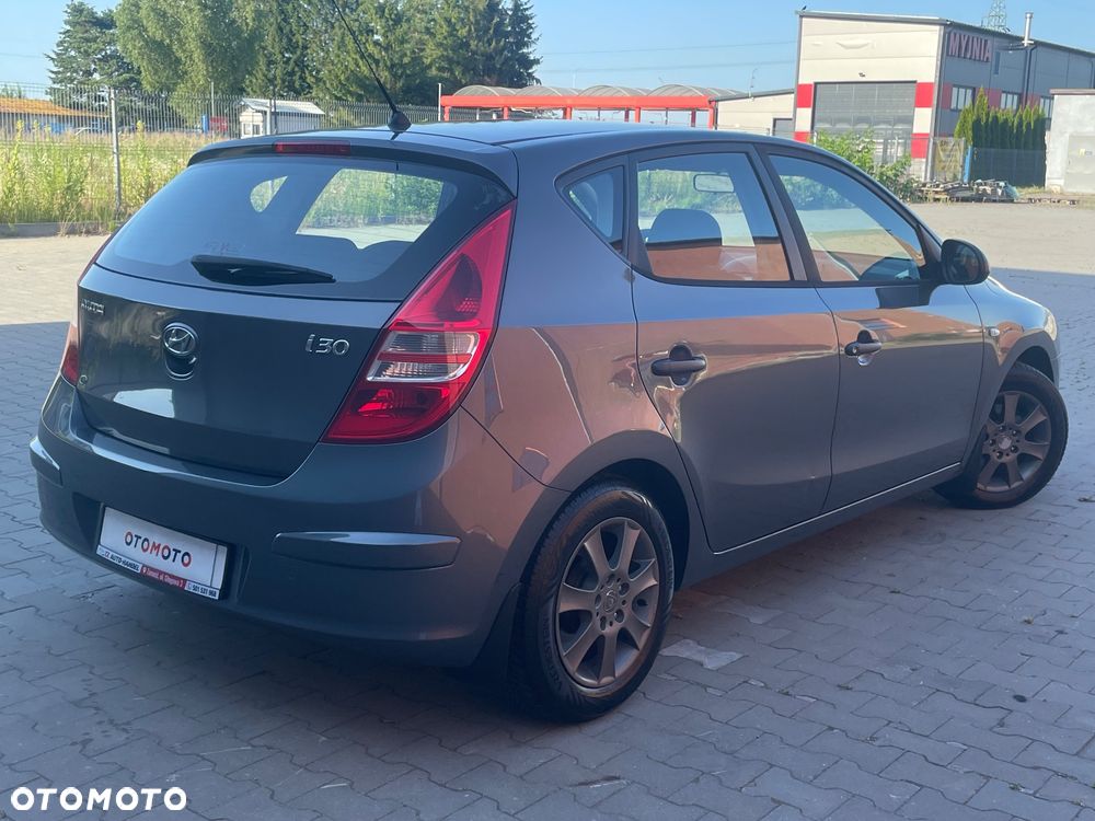 Hyundai i30 1.4 Comfort - 4