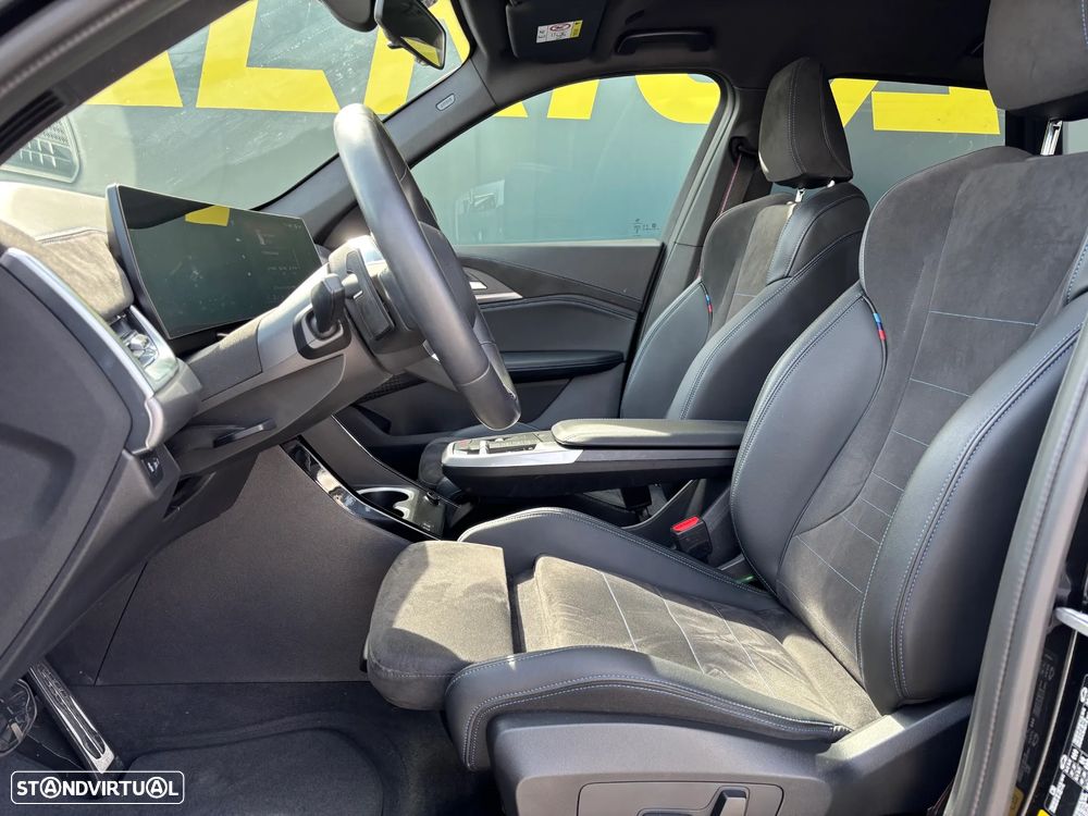 BMW iX1 eDrive20 Pack Desportivo M Pro - 12