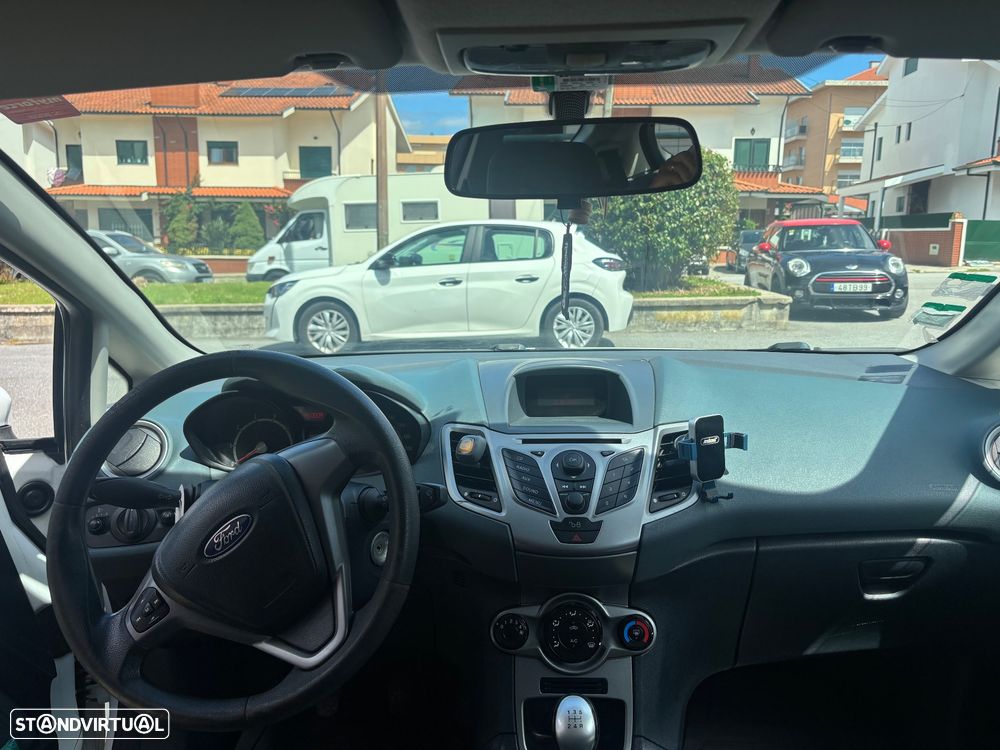 Ford Fiesta 1.25 Trend - 4