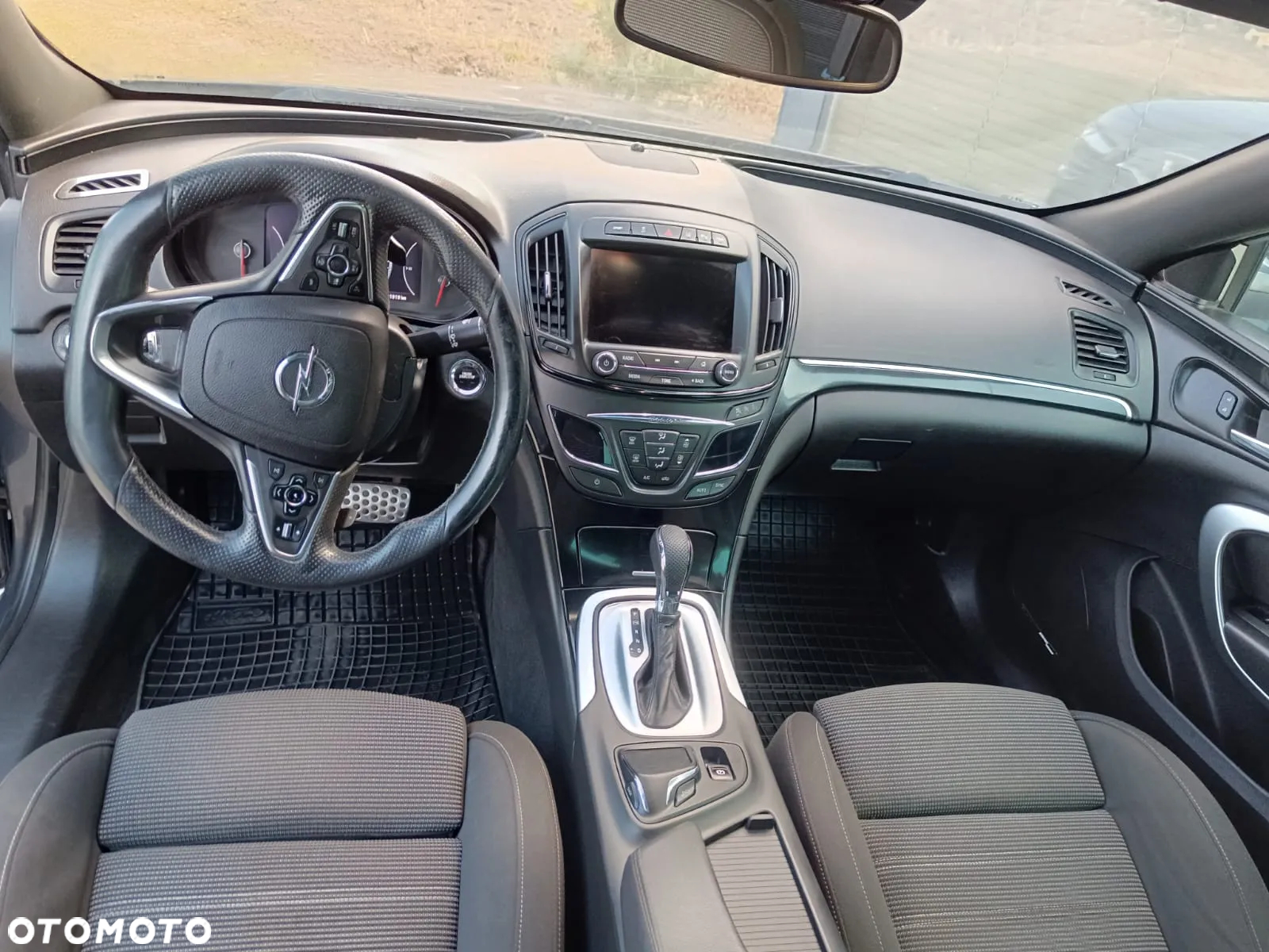 Opel Insignia - 16