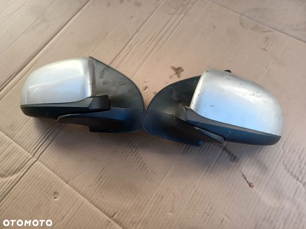 LUSTERKO 7PIN  HYUNDAI i20 08-12 5D - 5