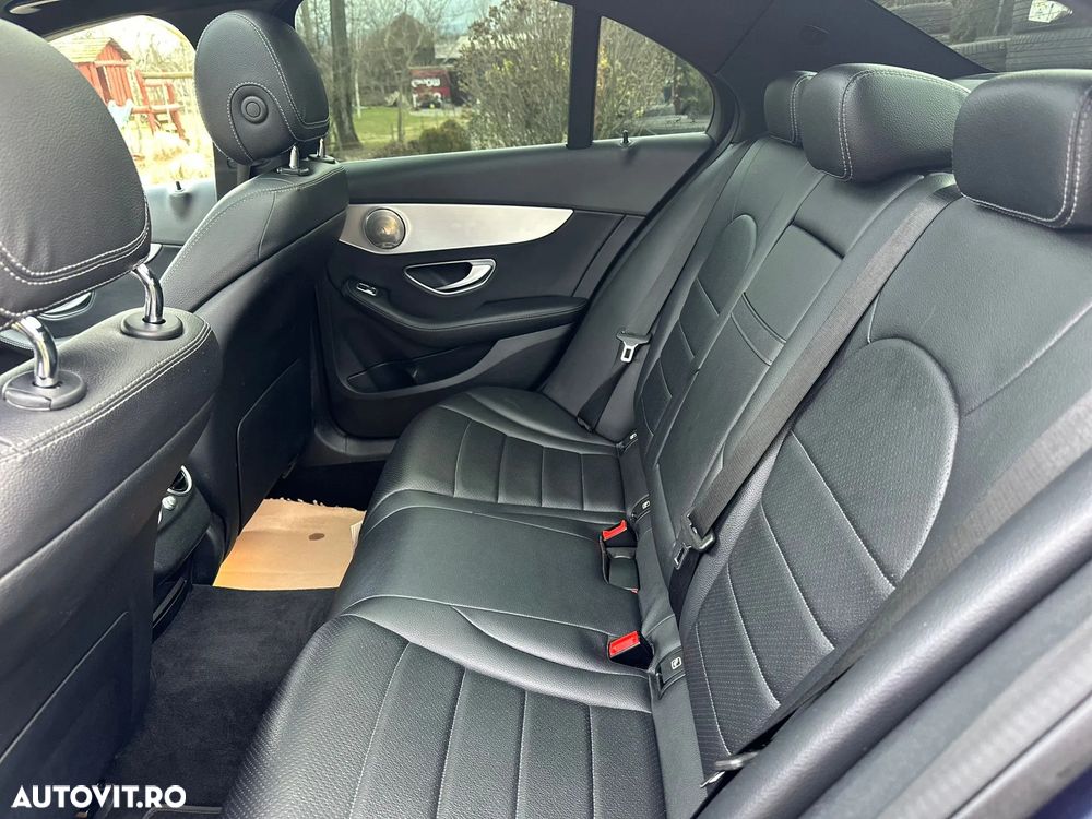 Mercedes-Benz C - 28