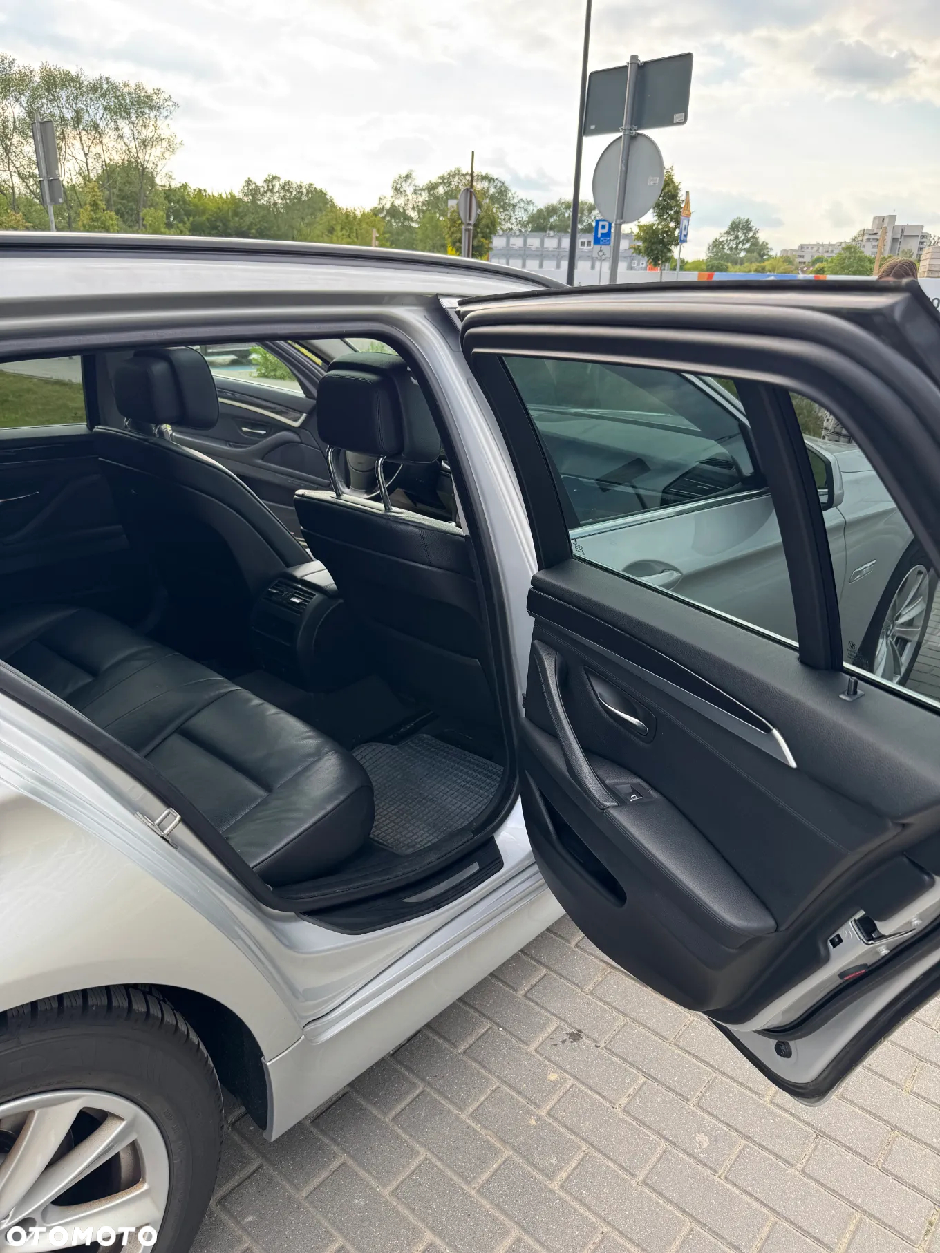 BMW Seria 5 520d Touring - 17