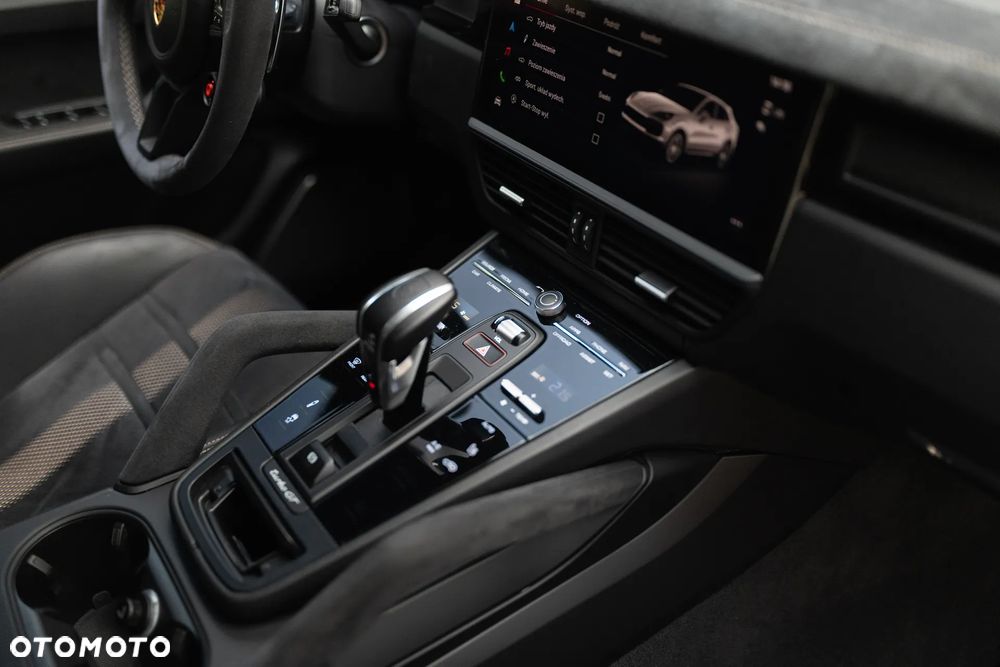 Porsche Cayenne Turbo GT - 36