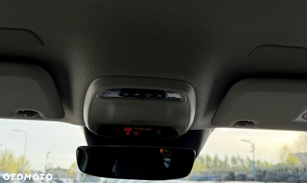 Volvo XC 40 T5 Twin Engine DKG Momentum Pro - 26