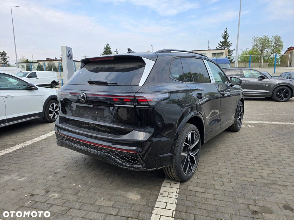 Volkswagen Tiguan - 9