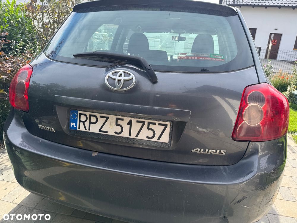 Toyota Auris - 17