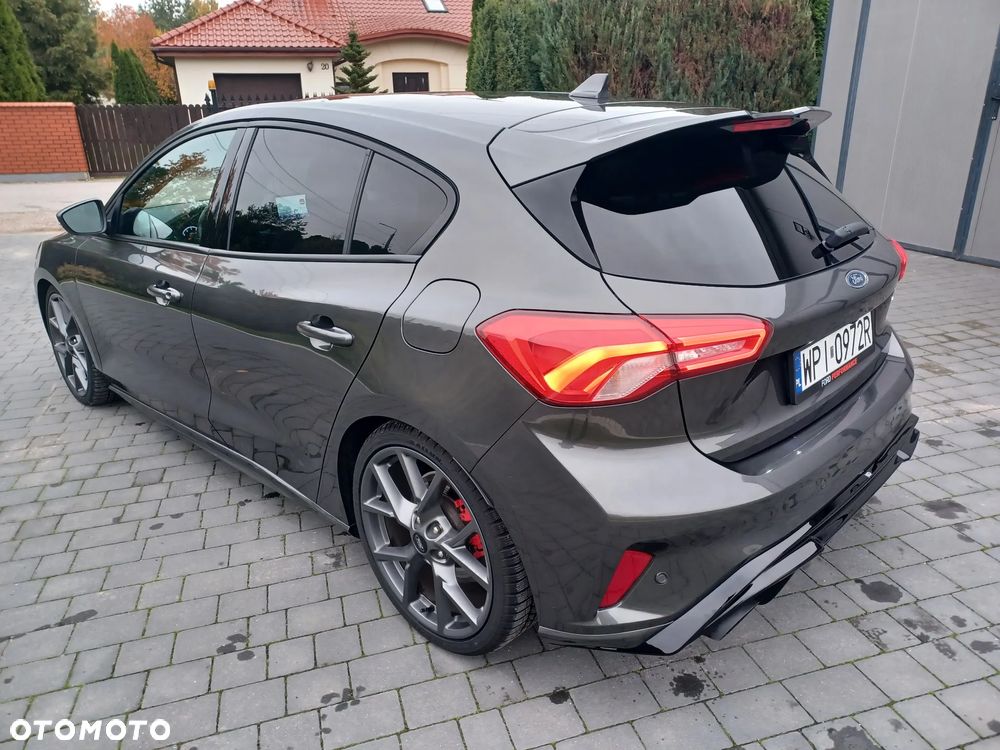 Ford Focus 2.3 EcoBoost S&S ST Edition - 24