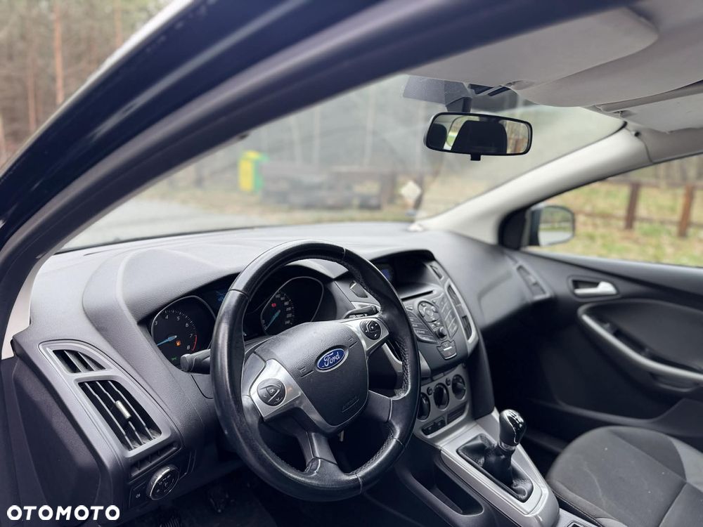 Ford Focus SW - 9