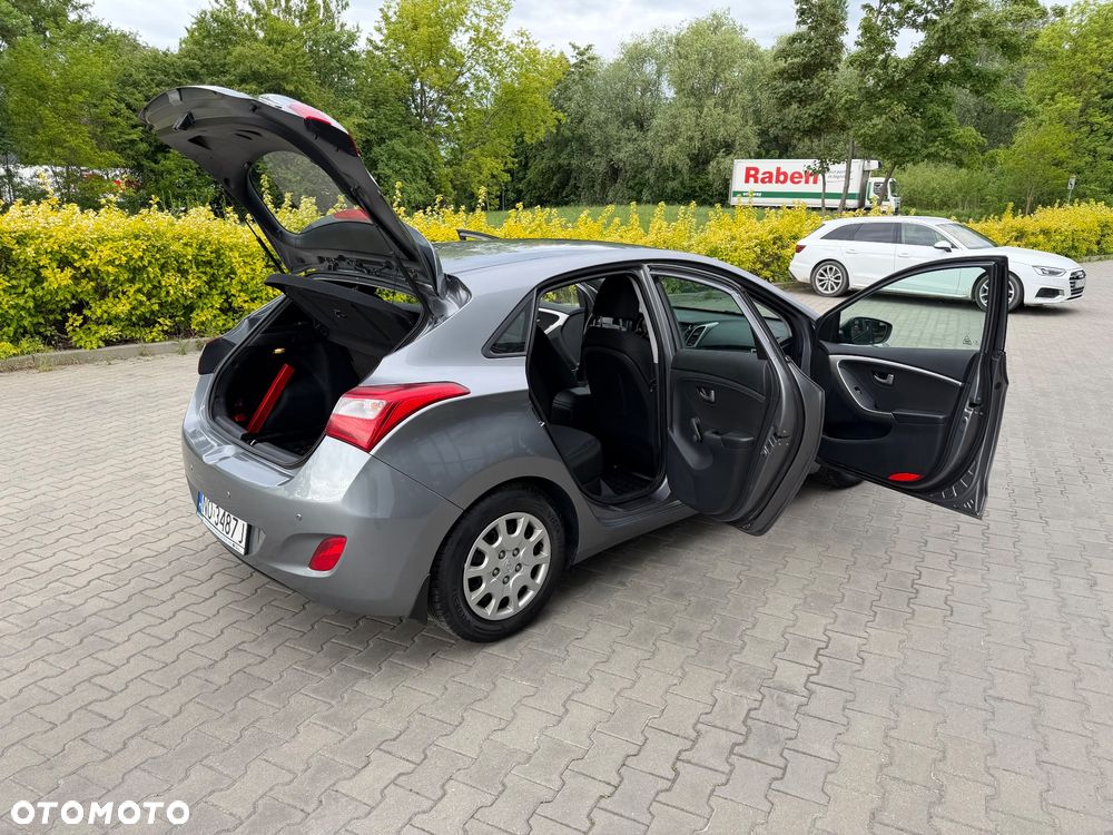 Hyundai i30 1.4 Classic + - 10