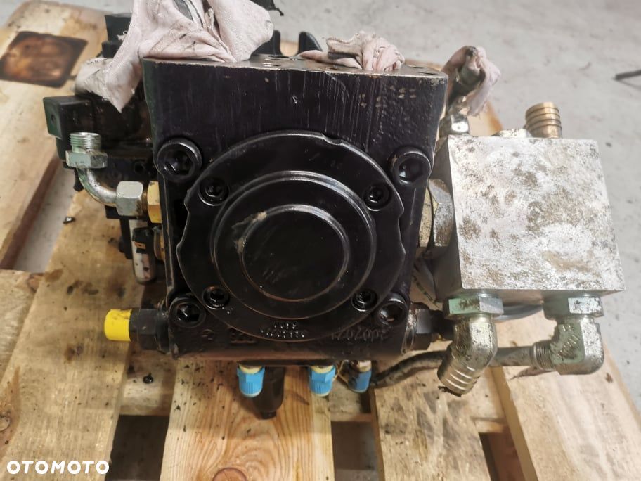 Pompa jazdy Merlo P .... KT {Rexroth A4VG71EZ1DX} - 8