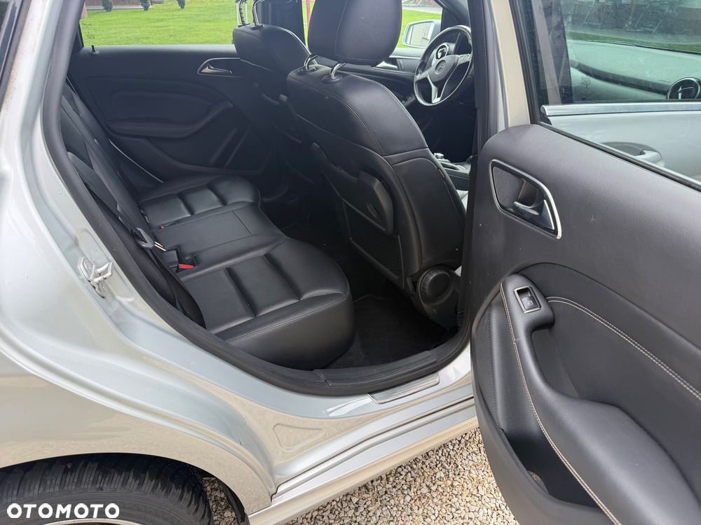 Mercedes-Benz Klasa B 180 d 7G-DCT Edition - 13