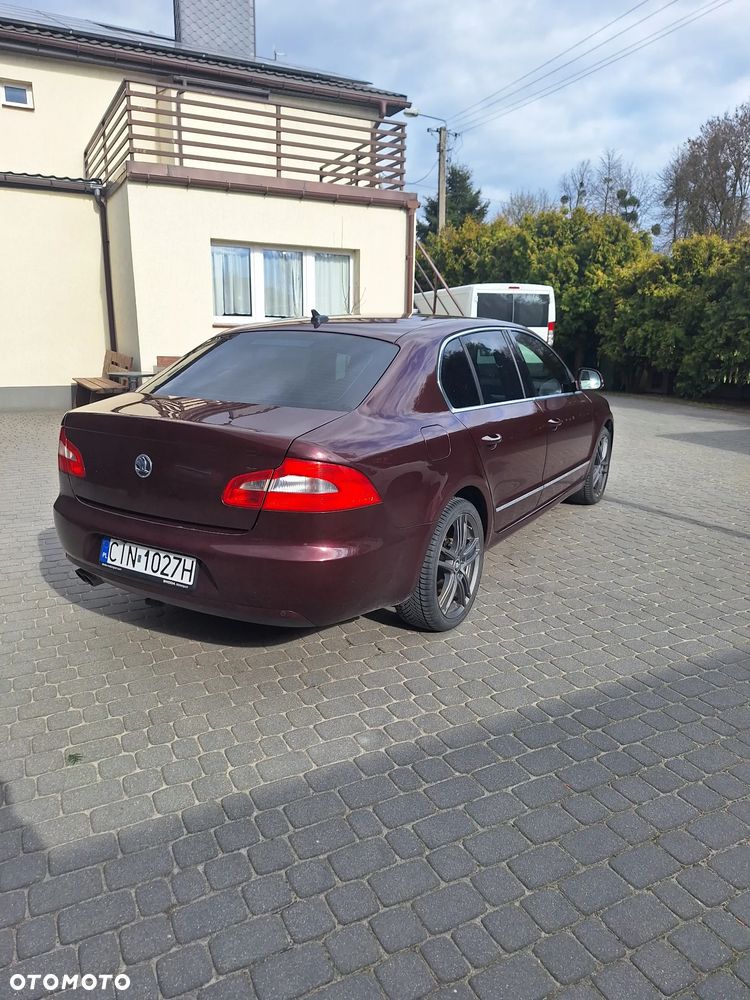 Skoda Superb 2.0 TDI Ambition DSG - 11