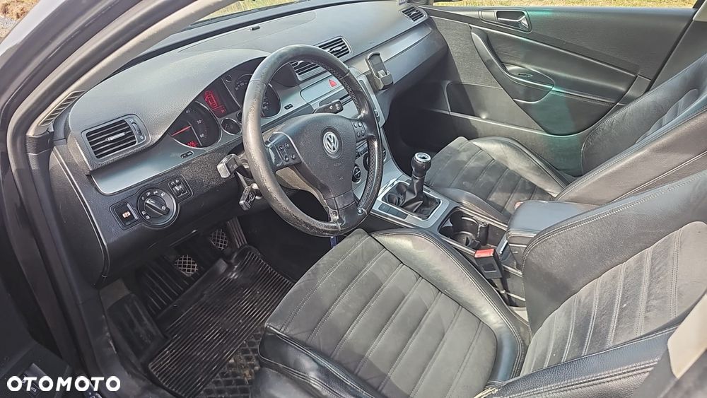 Volkswagen Passat 2.0 TDI Comfortline - 5