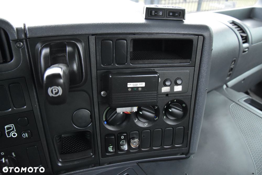 Scania P250 WERSJA OFFROAD / WYWROTKA 3-STRONNA / BLOKADA MOSTU / TYŁ RESOER / P.NOWA / 18 TYŚ KM PRZEBIEGU! / SALON PL / - 32