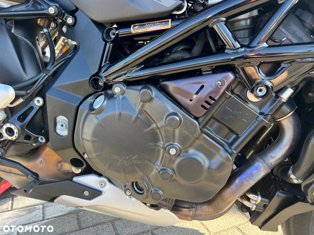 MV AGUSTA Brutale - 9