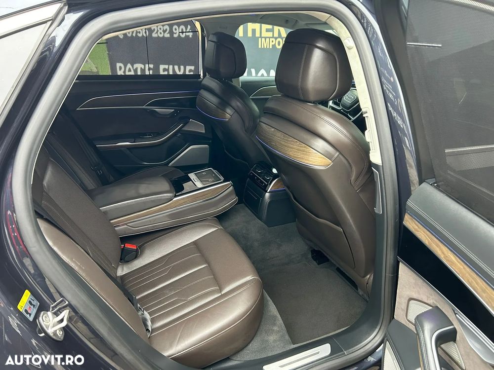 Audi A8 - 8