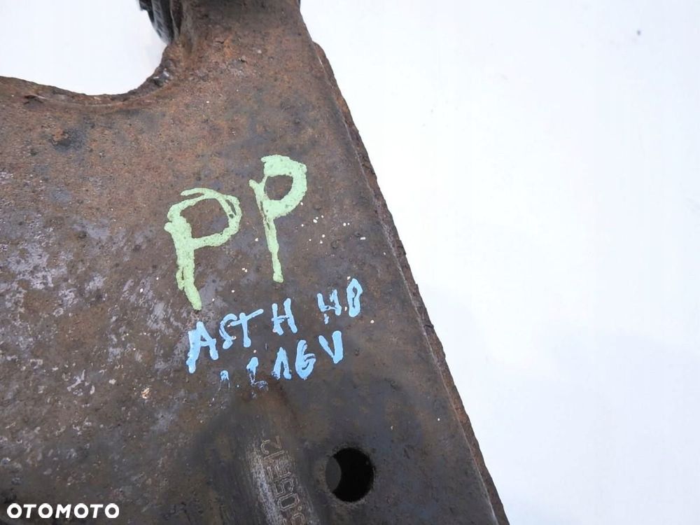 WAHACZ PRAWY PRZÓD OPEL ASTRA III H 1.6 16V - 2