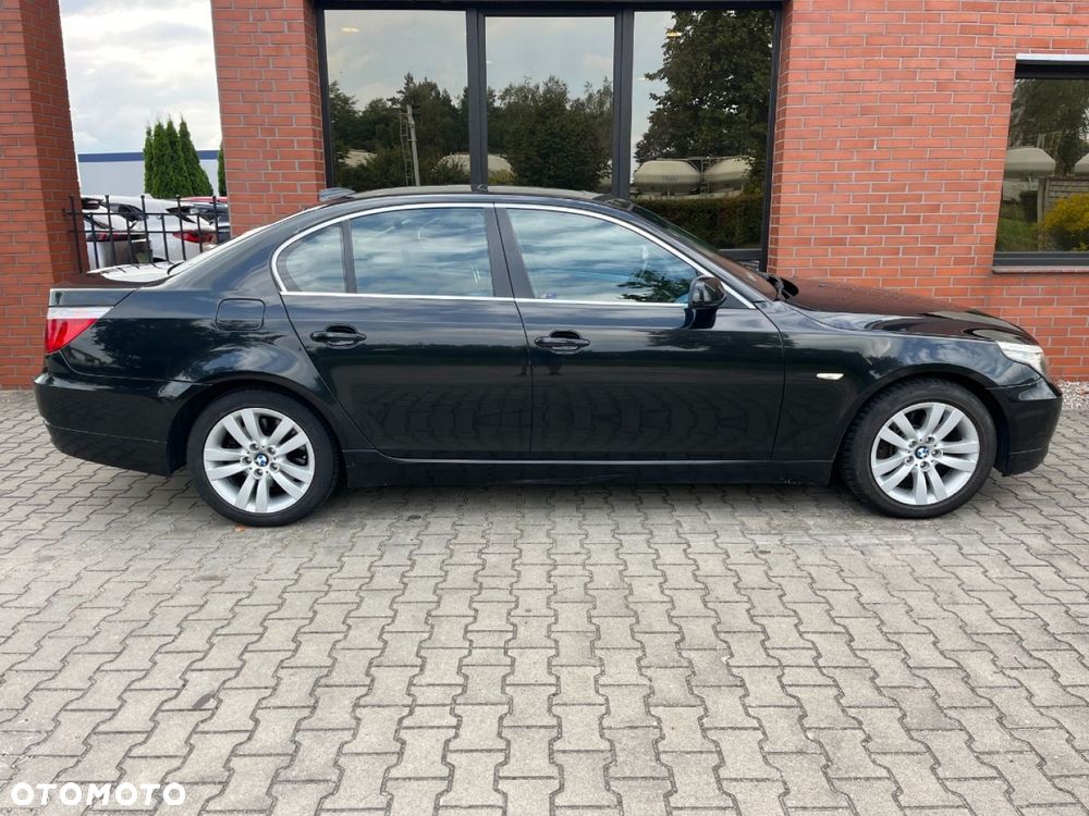 BMW Seria 5 520d - 27