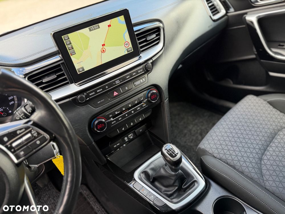 Kia Ceed - 10