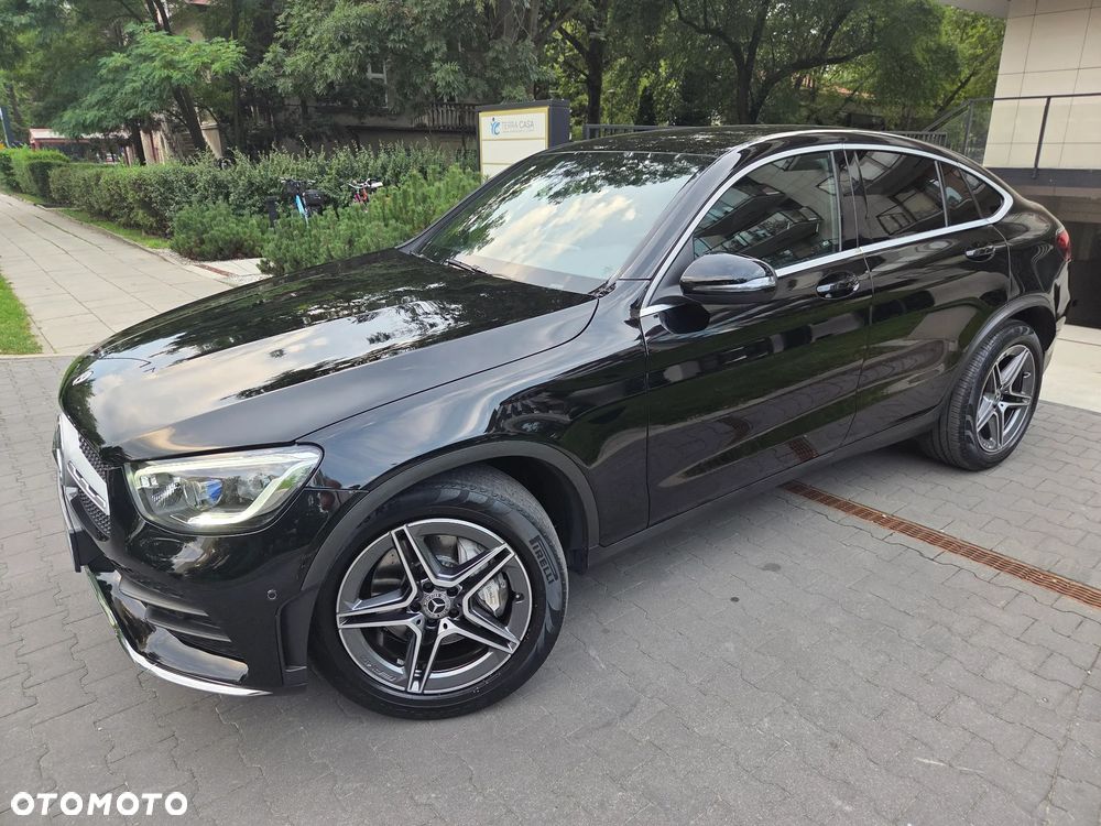 Mercedes-Benz GLC 300 4Matic 9G-TRONIC AMG Line - 3