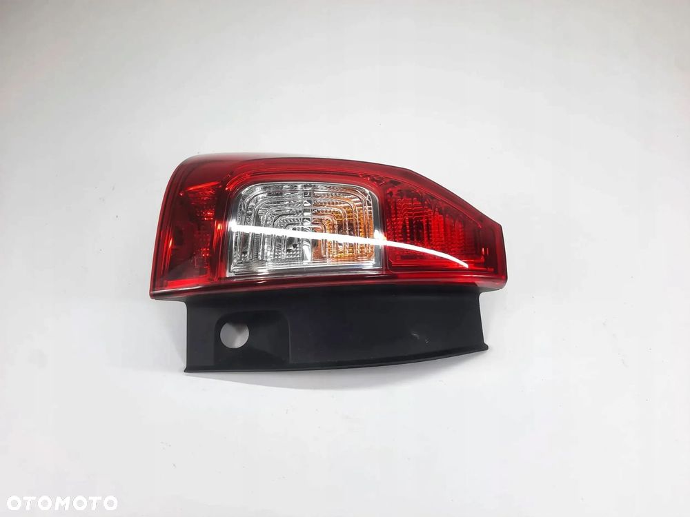 Dacia Logan II 2014 Tył strona lewa Lampy tylne - 3
