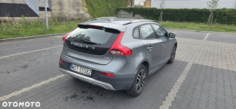 Volvo V40 Cross Country - 3