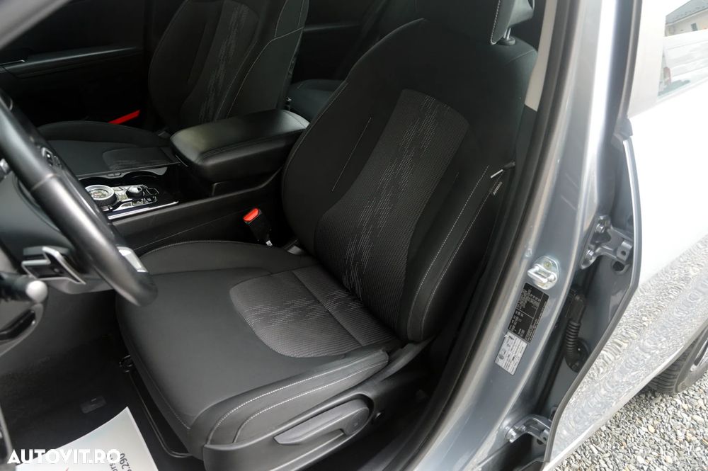 Kia Sportage 1.6 T-GDI HEV 6AT 4x2 Business Line - 23