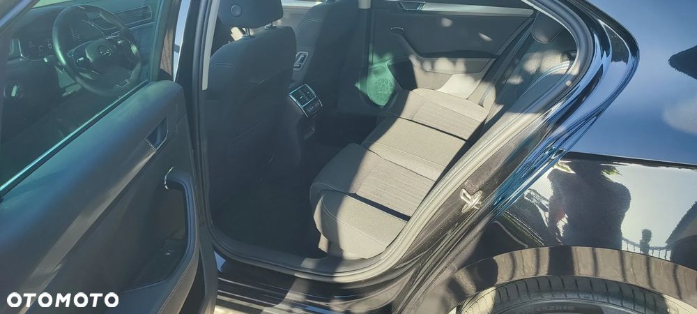Skoda Superb 2.0 TDI SCR Ambition DSG - 16